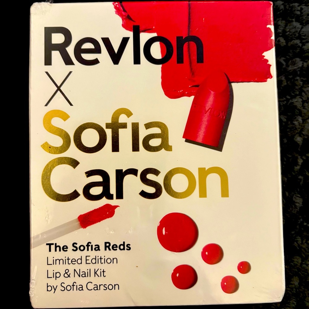 Revlon The Sofia Reds Lip and Nail Set